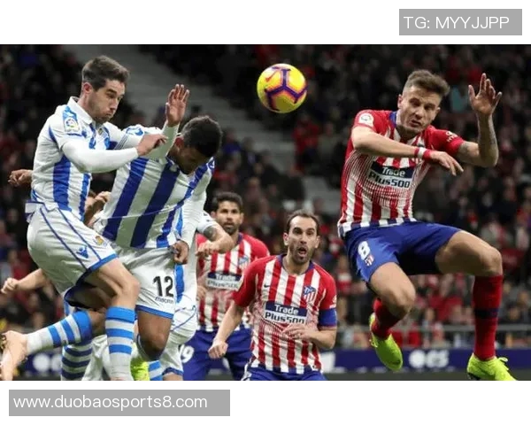 戈洛夫金与雅各布斯激战回顾拳坛传奇对决的精彩瞬间与战术分析